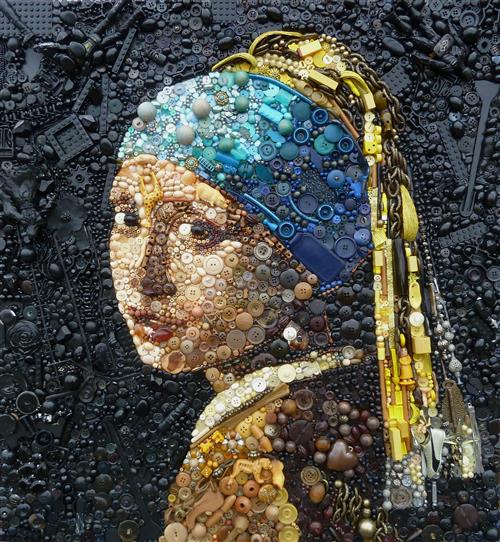 Art of girls with buttons and beads 
