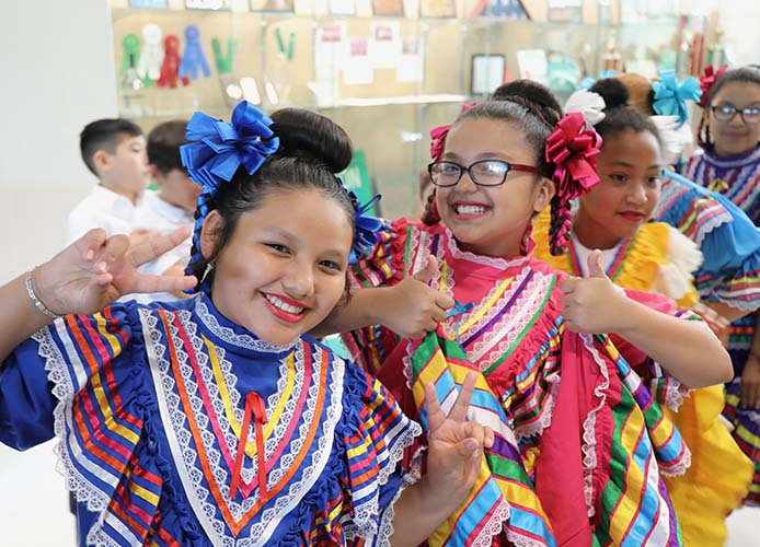 Folklorico Dancers